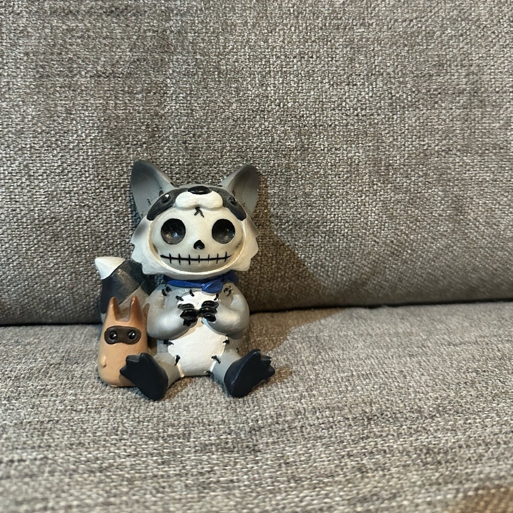 Skeleton Raccoon and friend Figurine